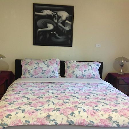 A Home Away From Home แคนเบอร์รา ภายนอก รูปภาพ