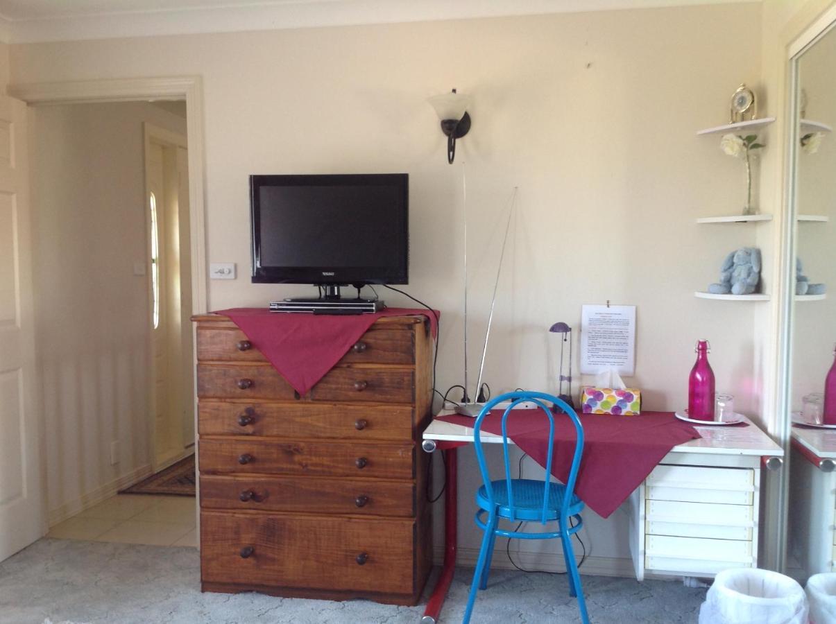 A Home Away From Home แคนเบอร์รา ภายนอก รูปภาพ