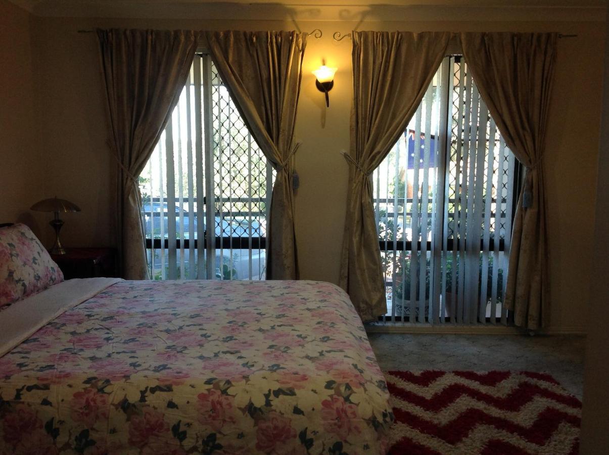 A Home Away From Home แคนเบอร์รา ภายนอก รูปภาพ