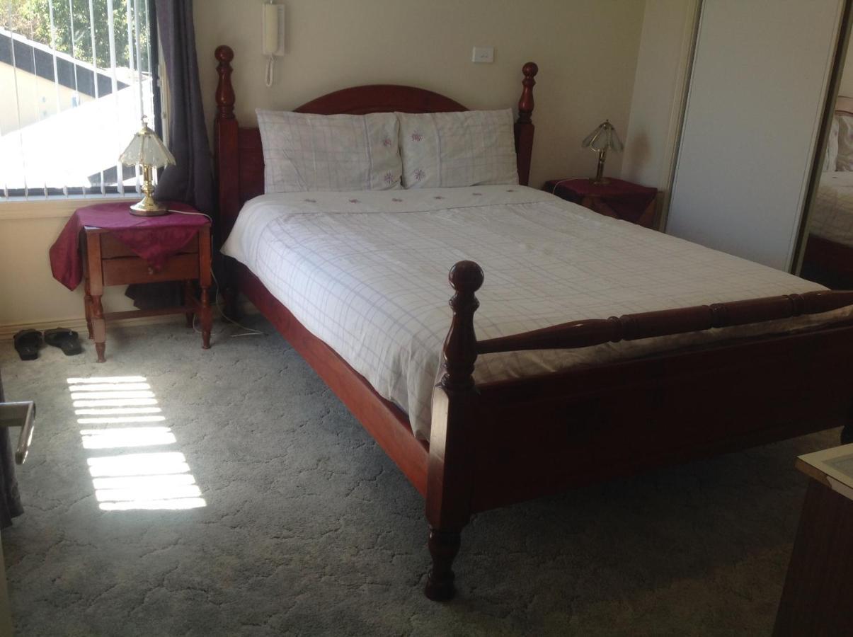 A Home Away From Home แคนเบอร์รา ภายนอก รูปภาพ