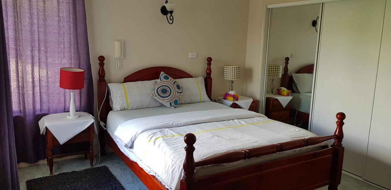 A Home Away From Home แคนเบอร์รา ภายนอก รูปภาพ